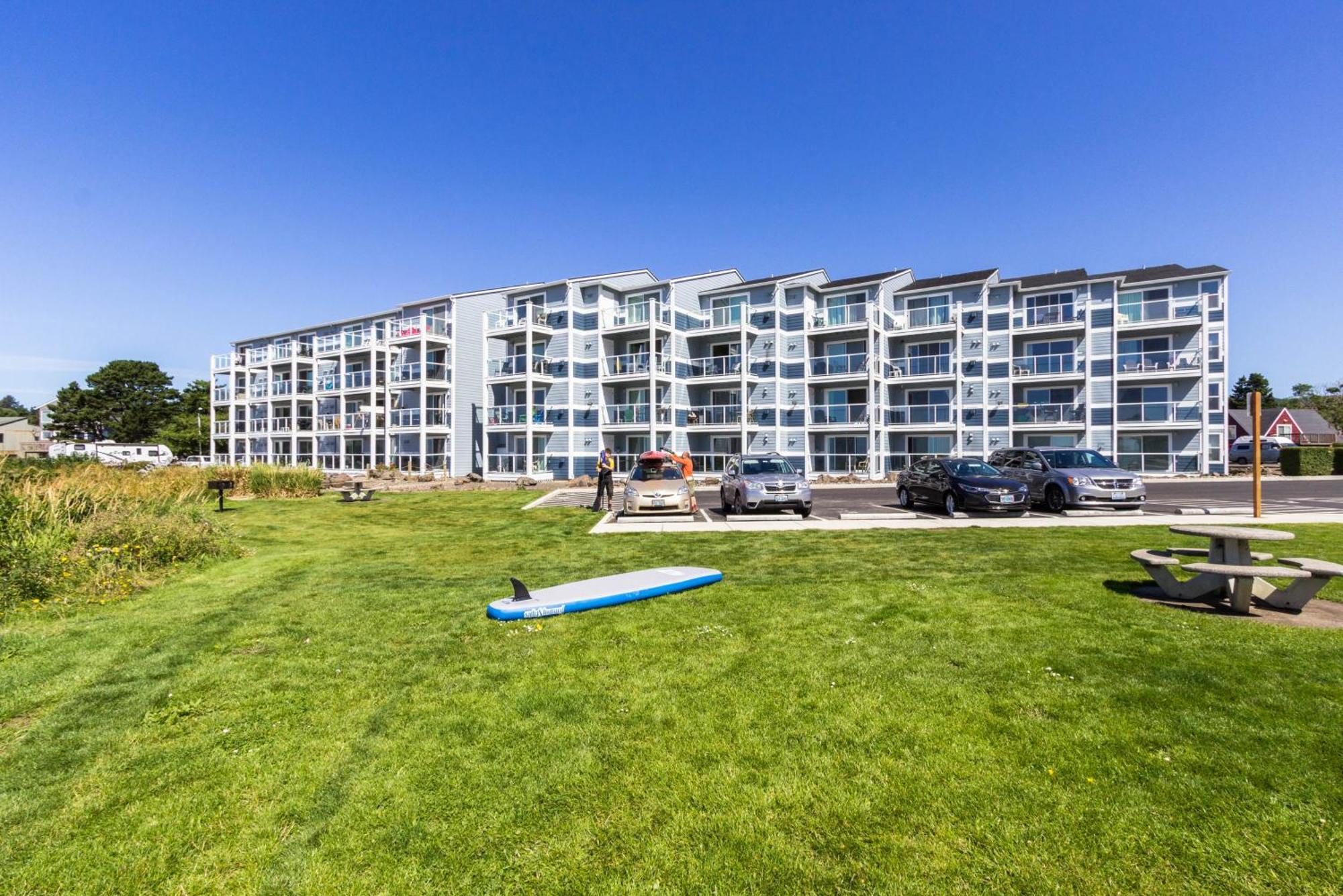 شقة Waters Edge Salishan Beach الغرفة الصورة