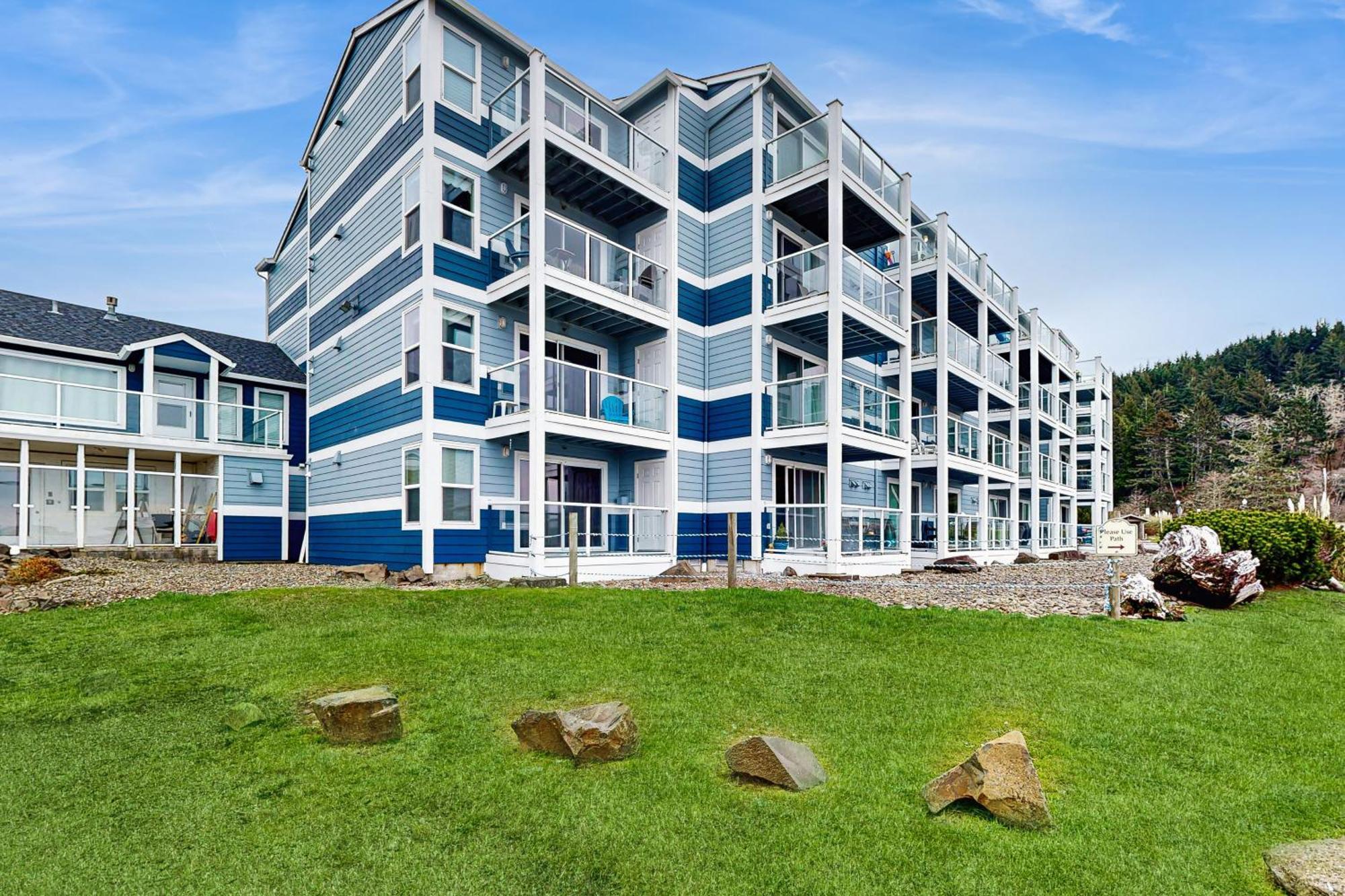 شقة Waters Edge Salishan Beach الغرفة الصورة