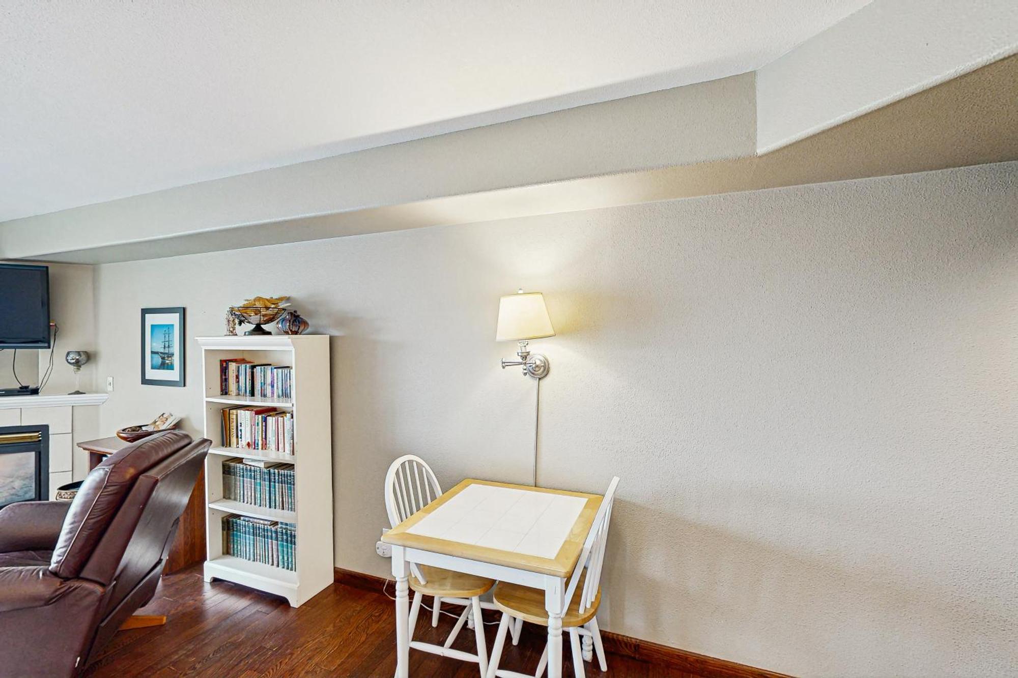 شقة Waters Edge Salishan Beach الغرفة الصورة